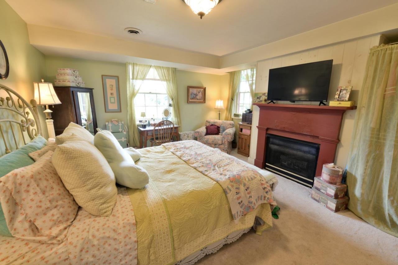 The Pines Of Dresden Bed & Breakfast Luaran gambar