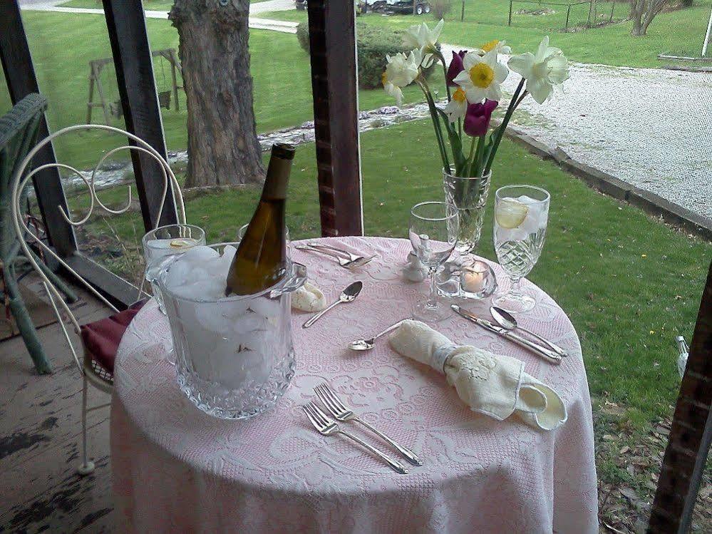 The Pines Of Dresden Bed & Breakfast Luaran gambar