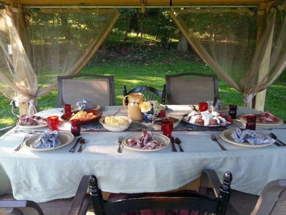 The Pines Of Dresden Bed & Breakfast Luaran gambar